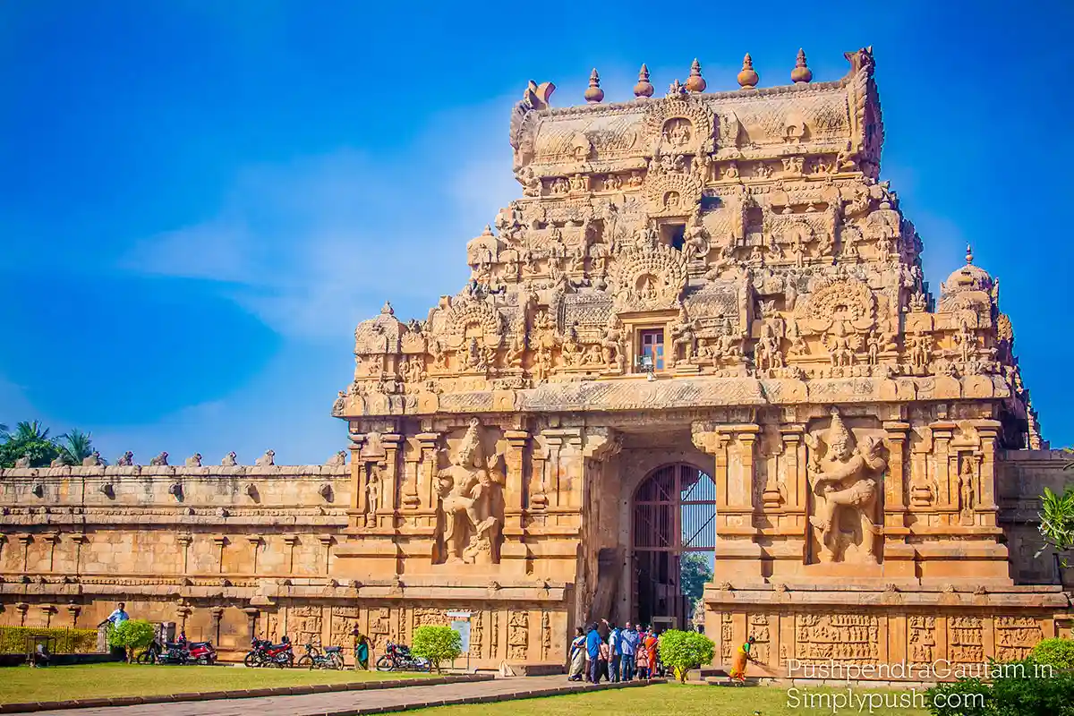 Tanjore-brihadeshwara-temple-big-temple-tamil-nadu-pics-itiniary-best-travel-photographer-india